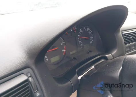 2002 Volkswagen Golf Gls 2.0L z USA, uszkodzony, nr VIN 9BWGK61J524026128